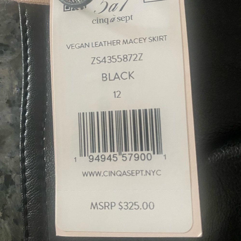 Cinq à Sept Glossy Black A-Line Skirt NWT Size 12 - Picture 2 of 9